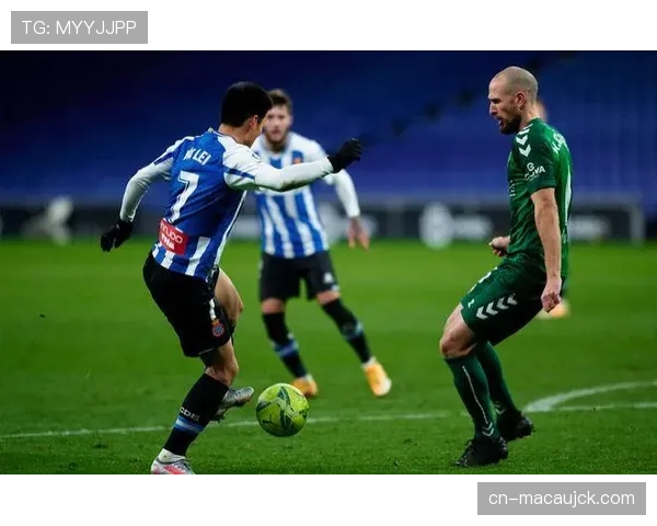 希洪竞技魔鬼主场制约瓦伦西亚 高强度对抗打乱技术流节奏